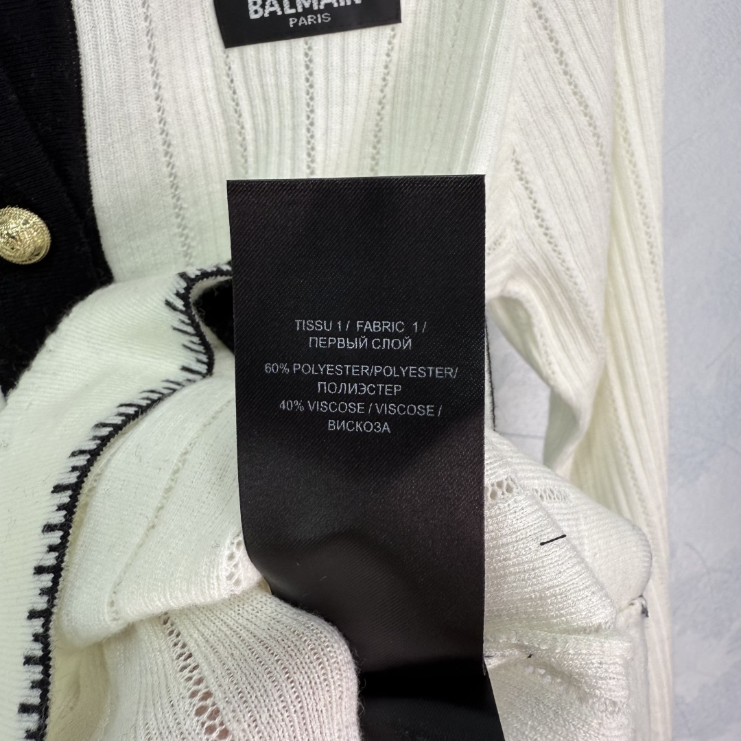 “Zabalman 25 Black-and-White Knitted Shirts Bundle with P506 Female Dress” - 图片 8
