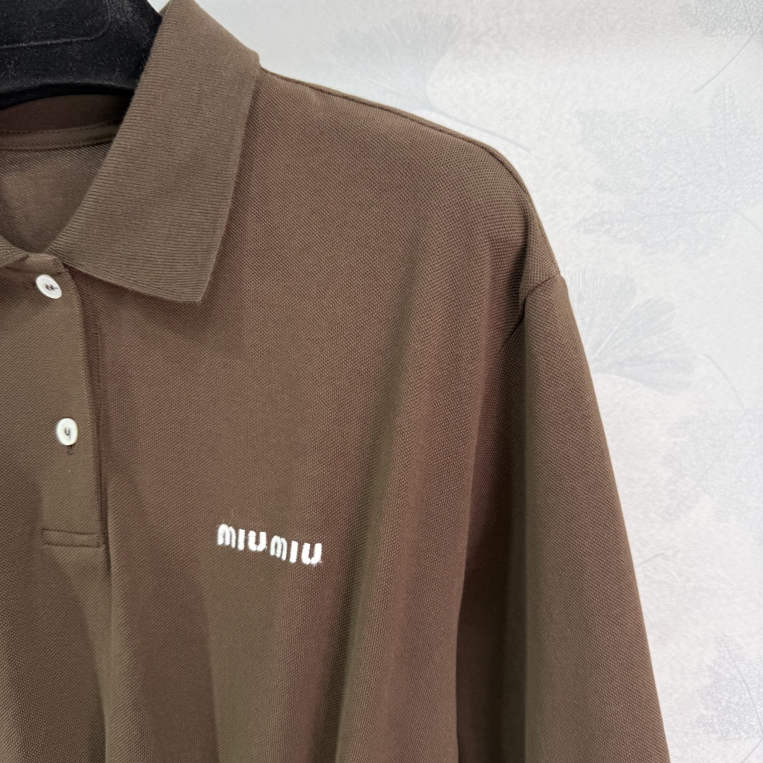 New Miu 25SS Women’s Suit: College Embroidered Shirt Dress with Loose-Head Design - 图片 3