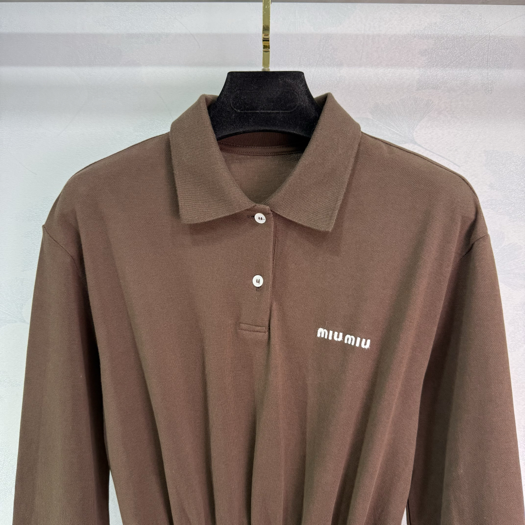 New Miu 25SS Women’s Suit: College Embroidered Shirt Dress with Loose-Head Design - 图片 2