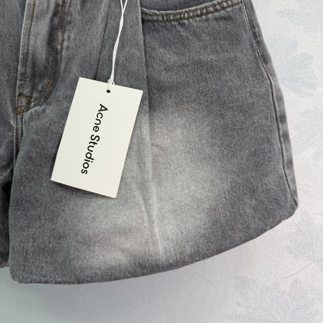 Stylish Acne Studios P368 Dress: Lightweight, Tweaked Cowboy Shorts, Florist Design for Big Pup - 图片 6