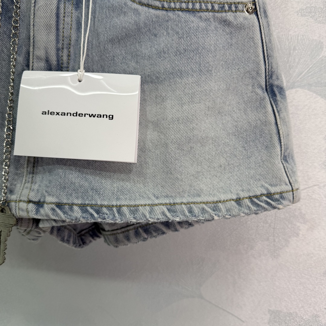 Stylish P368 Dress: High Waist, Cowboy Shorts, Logo-Chain Decorations, One-Size Fit. - 图片 6