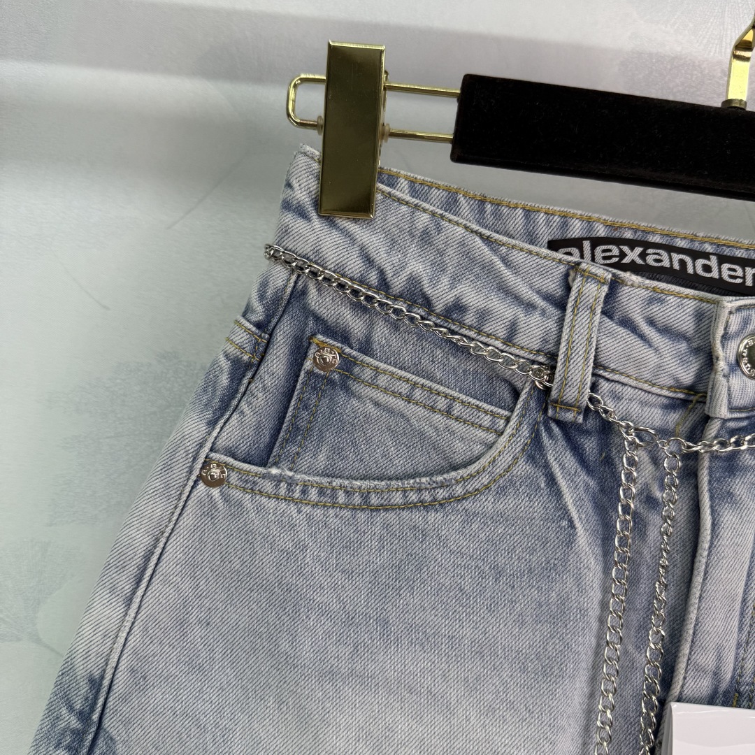 Stylish P368 Dress: High Waist, Cowboy Shorts, Logo-Chain Decorations, One-Size Fit. - 图片 3