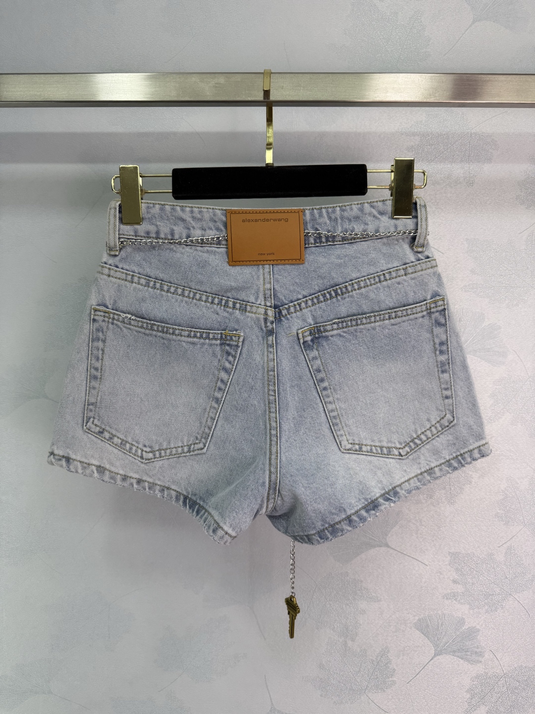 Stylish P368 Dress: High Waist, Cowboy Shorts, Logo-Chain Decorations, One-Size Fit. - 图片 8