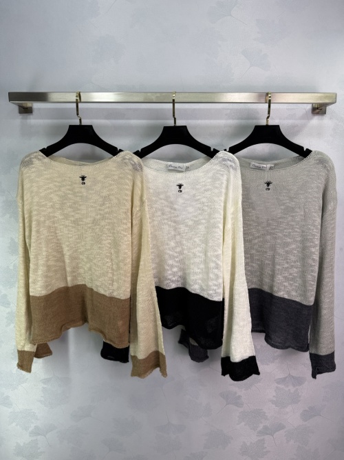 Dior 2025 Early Autumn Color Block Knit Top - Chic and Comfortable 1 Dior 2025 Early Autumn Color Block Knit Top - Chic and Comfortable