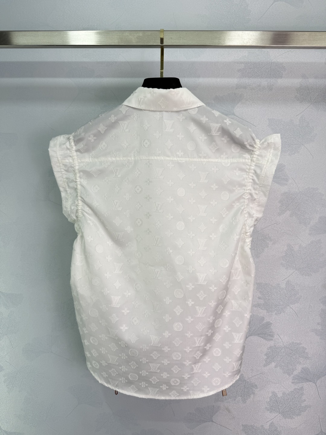 “High-Level Sense: New Louis Vuitton 2025SS Women’s Outfits with Special Details” - 图片 8