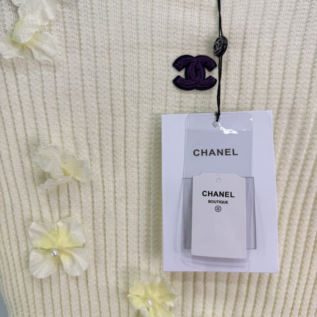 2025 Summer Female Suit: Embroidered Vest, Half-Hair Dress, 2-Colored SML Design - 图片 4