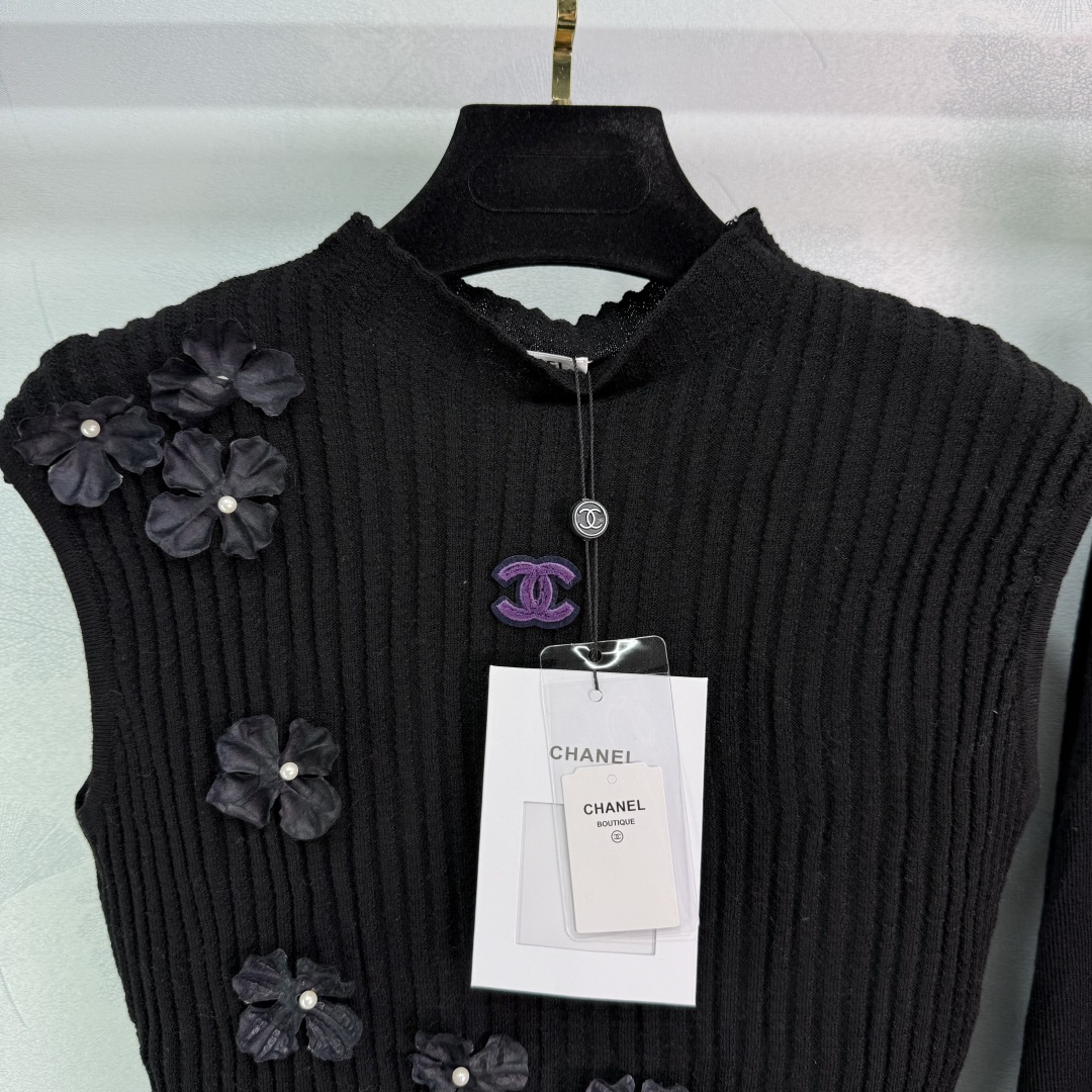 “2025 Summer Female Suit: One-Size-Fits-All with Embroidery and Trendy Design” - 图片 2