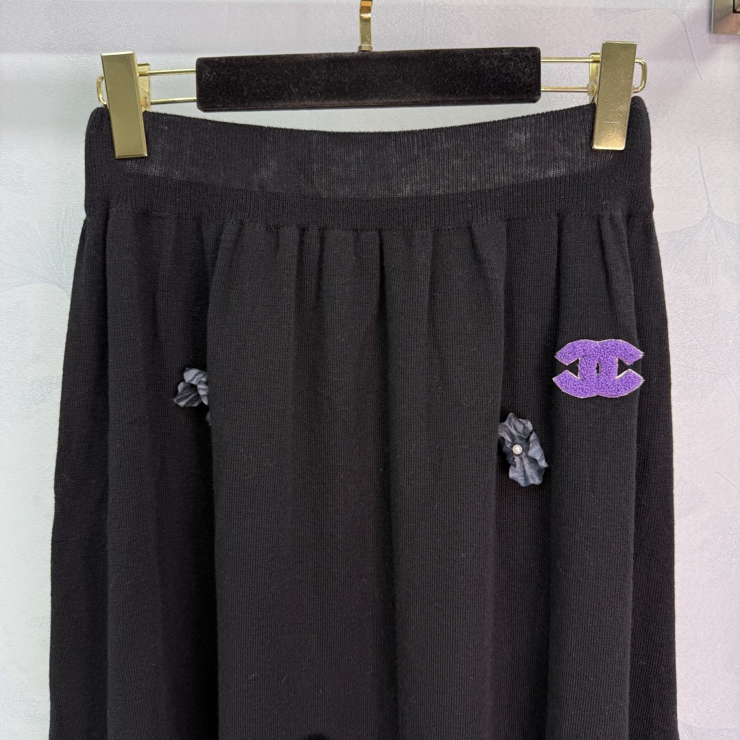 “2025 Summer Female Suit: One-Size-Fits-All with Embroidery and Trendy Design” - 图片 7
