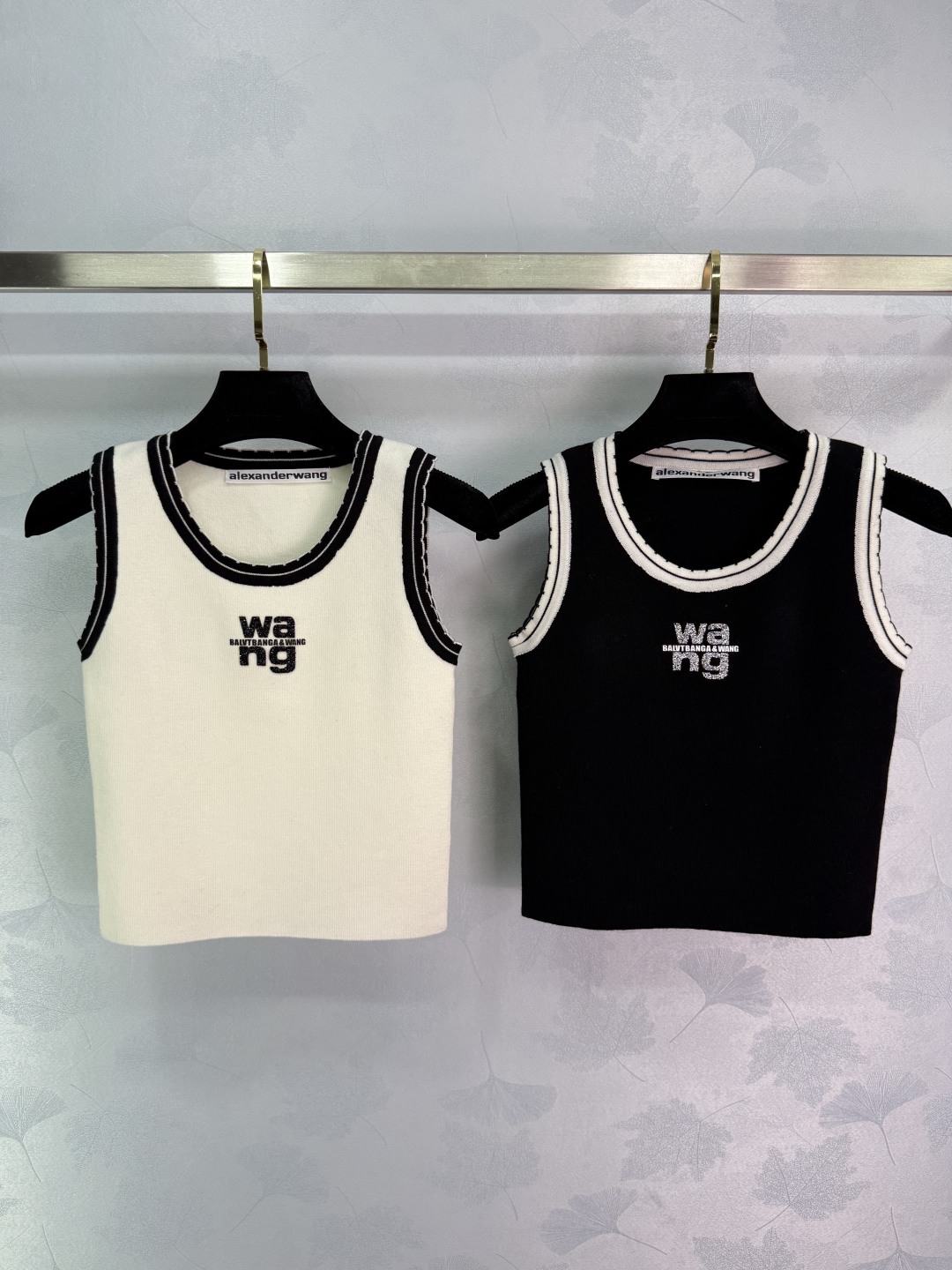 2025 Spring/Summer P322 Female Suit: Custom Wool Line, Stylish Design, Logo Pattern.