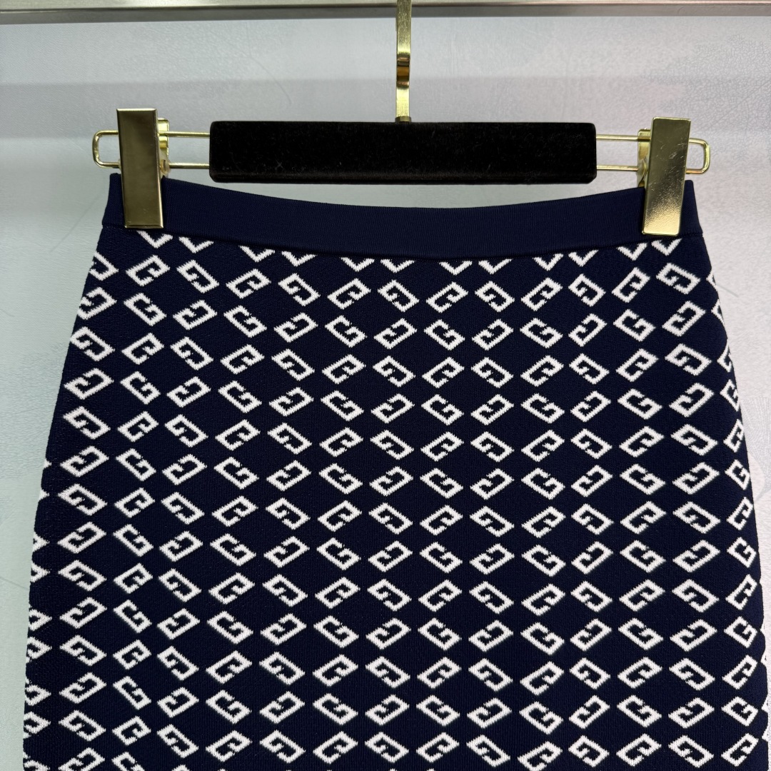 Diamond Pattern Female Suit for Spring/Summer 2025: P449 Shrink Knitting One-Size-Fits-All Suit - 图片 4