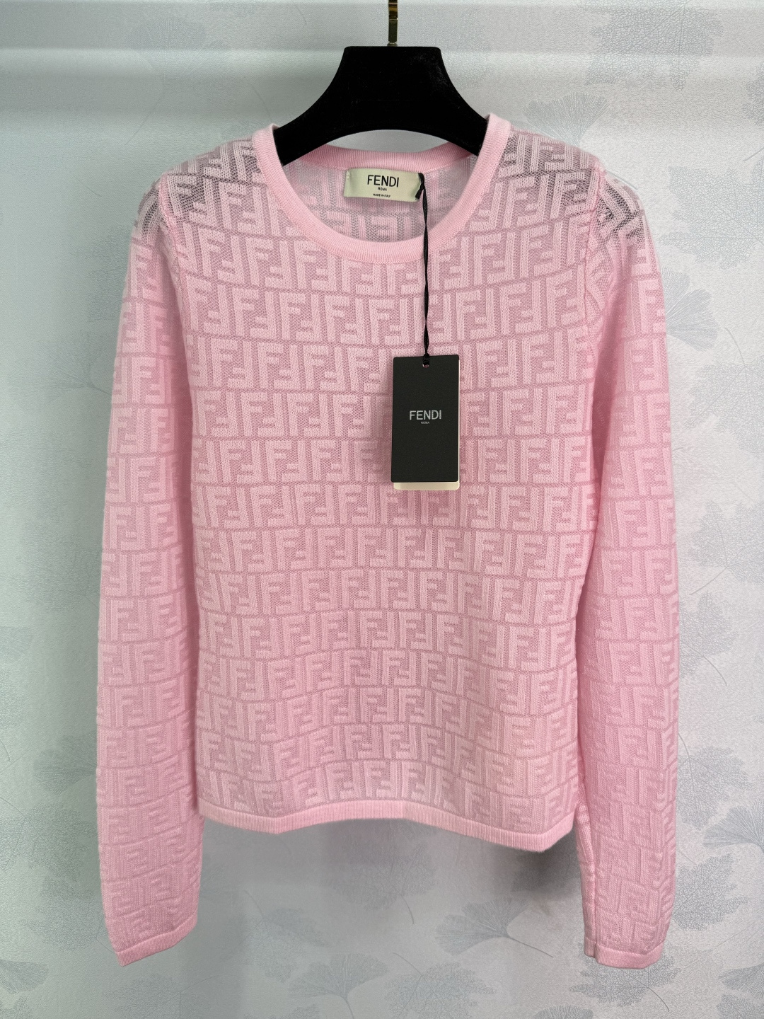 “Stylish Femininity Dress with Classic FF Logo Elements and Long Sleeves in 3 Colors and Sizes” - 图片 3