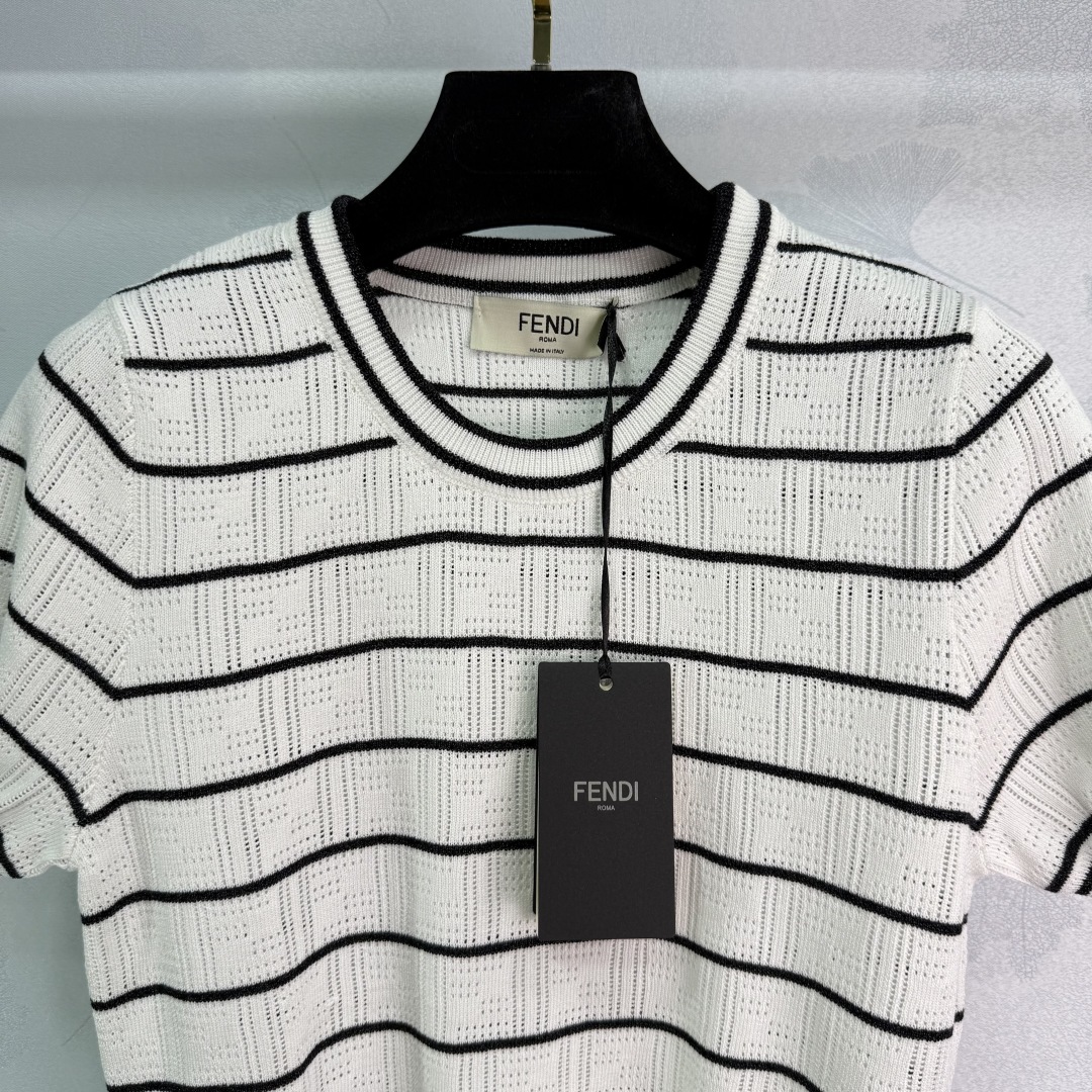 Title: P396 Striped Dress: Versatile one-size-fits-all with cuff detail, 3 colors available in small size. - 图片 5