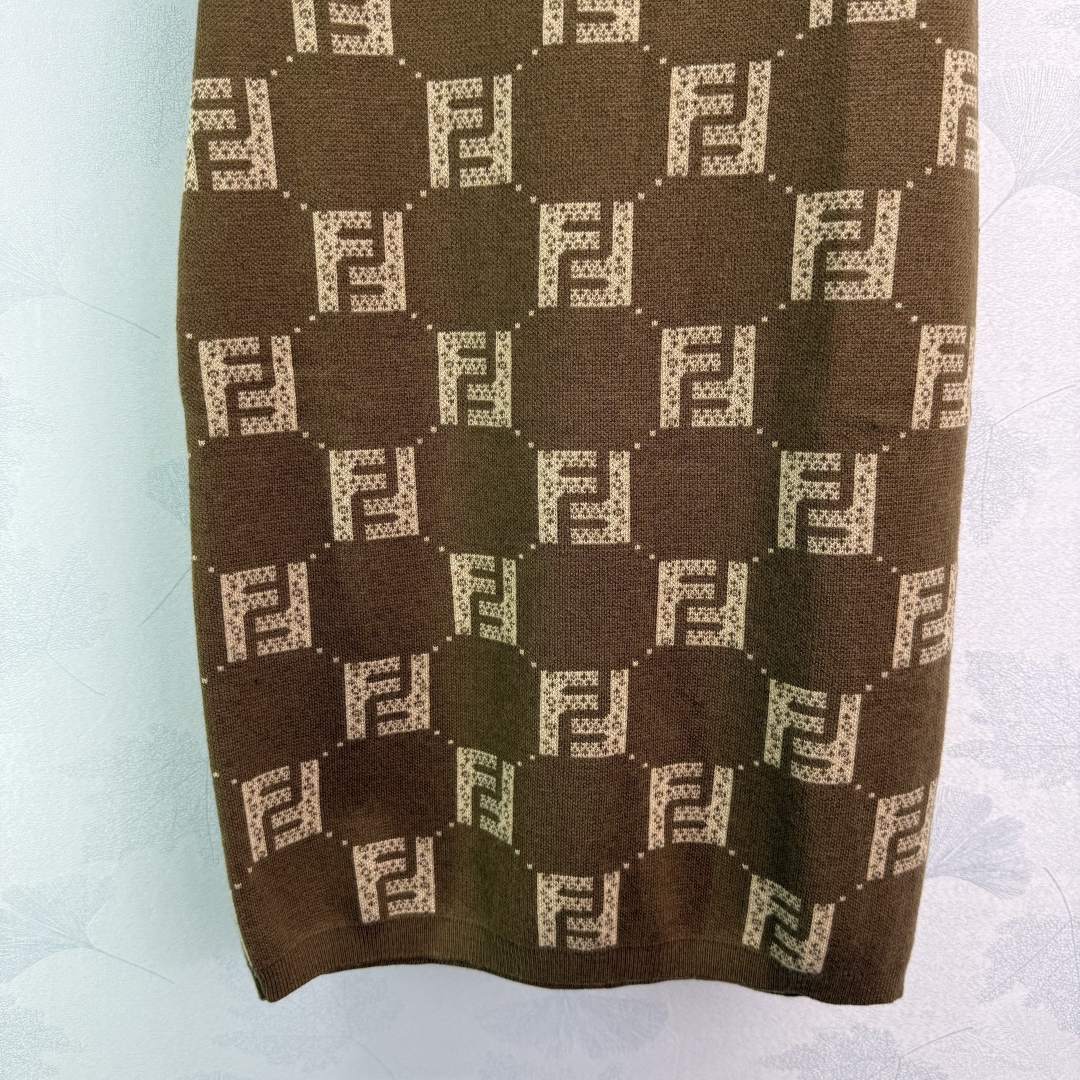 2025 Autumn Collection: Original Scrolled Female Clothes in 2 Colors and 3 Sizes - 图片 7