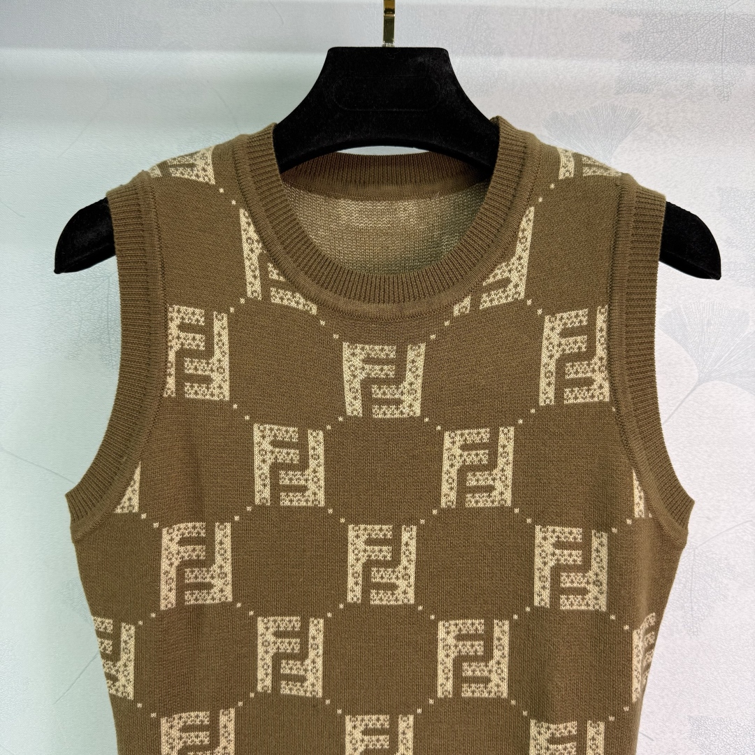 2025 Autumn Collection: Original Scrolled Female Clothes in 2 Colors and 3 Sizes - 图片 5