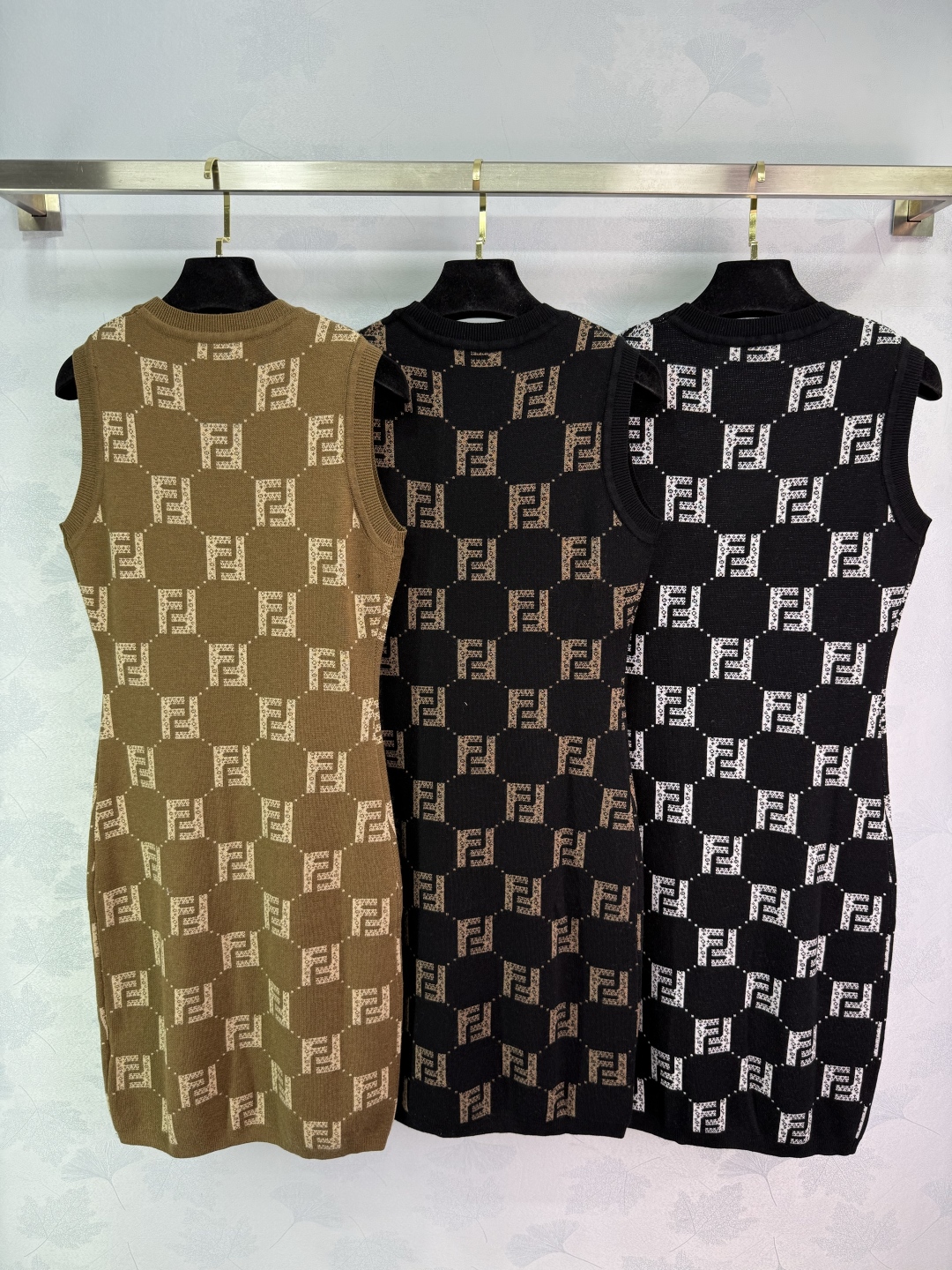 2025 Autumn Collection: Original Scrolled Female Clothes in 2 Colors and 3 Sizes - 图片 9