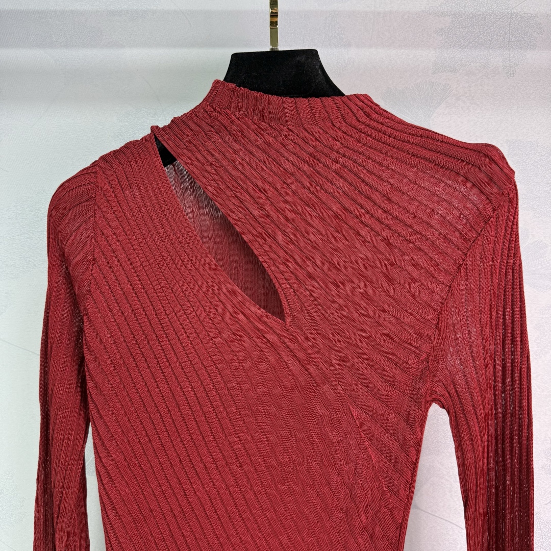 2025 Autumn Morning Fashion: Black Knitted Dress with Unique Design and Stylish Details - 图片 2