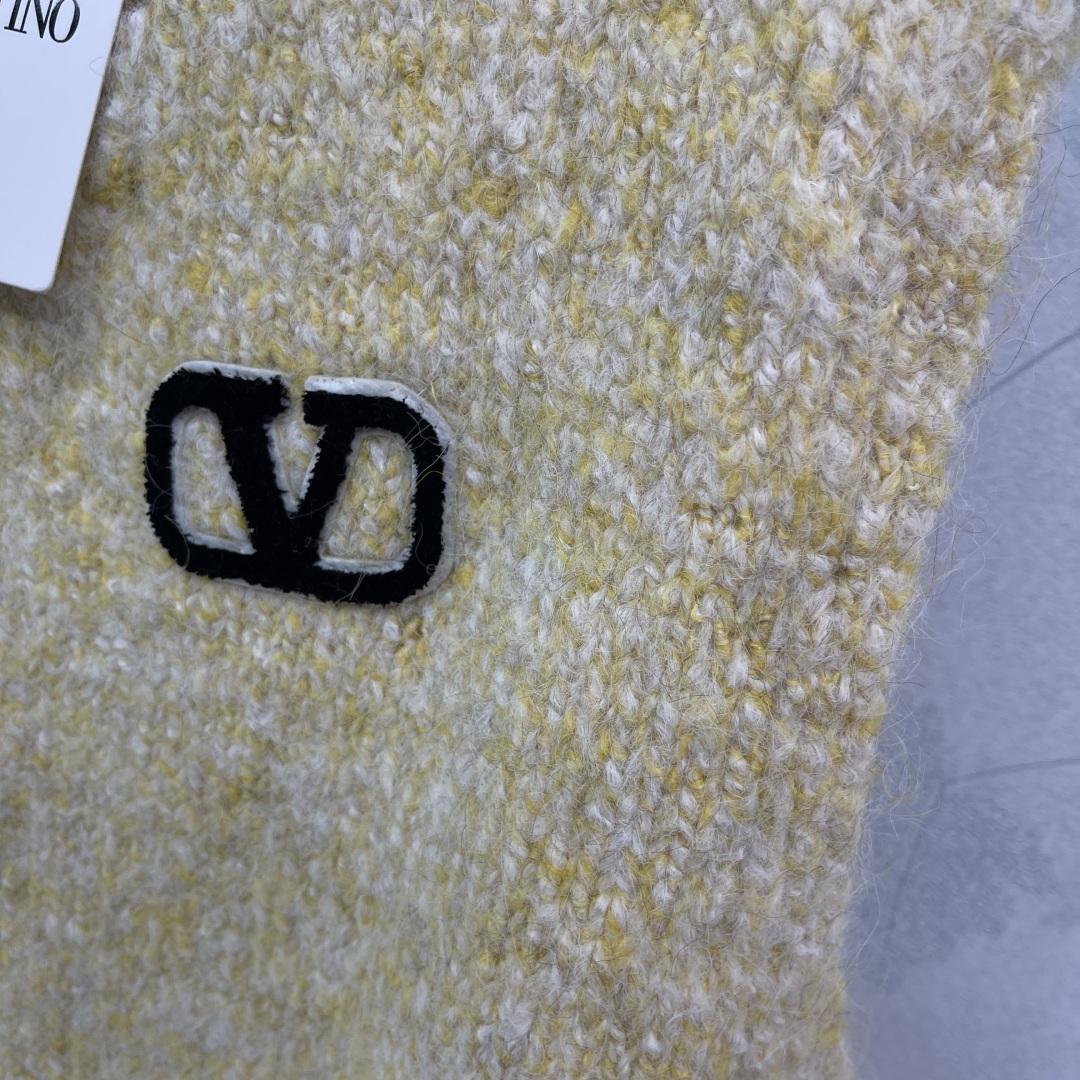 “Ferocious Women’s Suit with Custom Wool Line-Making and V-Letter Embroidery: New 2025 Vest Included! 2 Colors Available” - 图片 5
