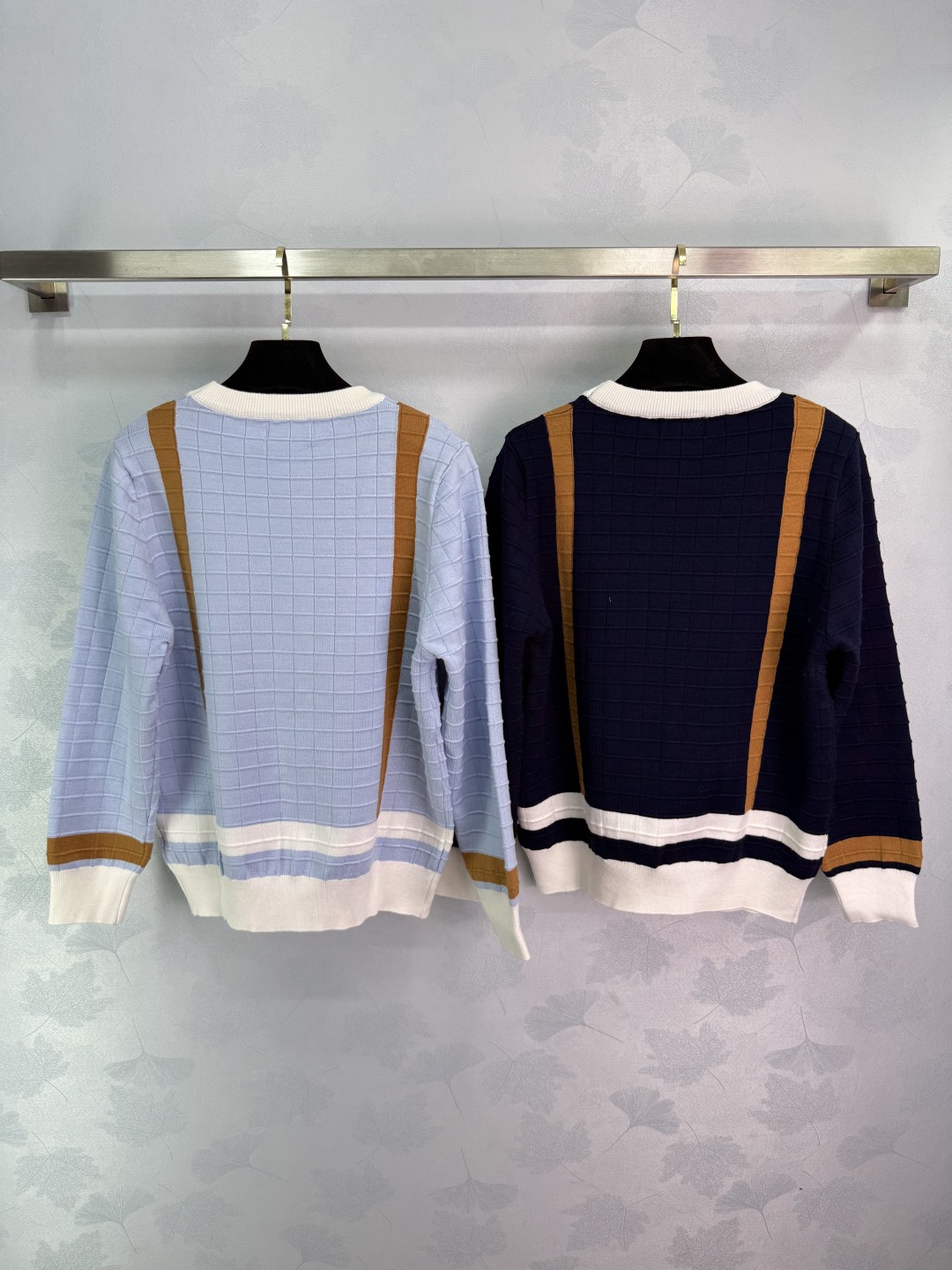 Title: P432 Dress Description: Versatile one-size-fits-all dress with tweed and embroidery, cozy wool, long sleeves, suitable for daily wear. - 图片 9