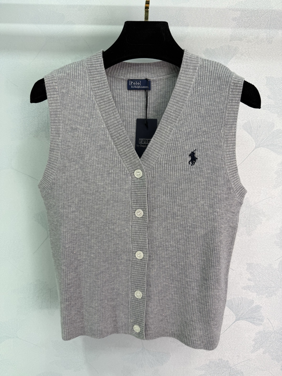 “Women’s P432 One-Size-Fits-All Suit with V-Collar Design and Embroidered Pony Brands” - 图片 2