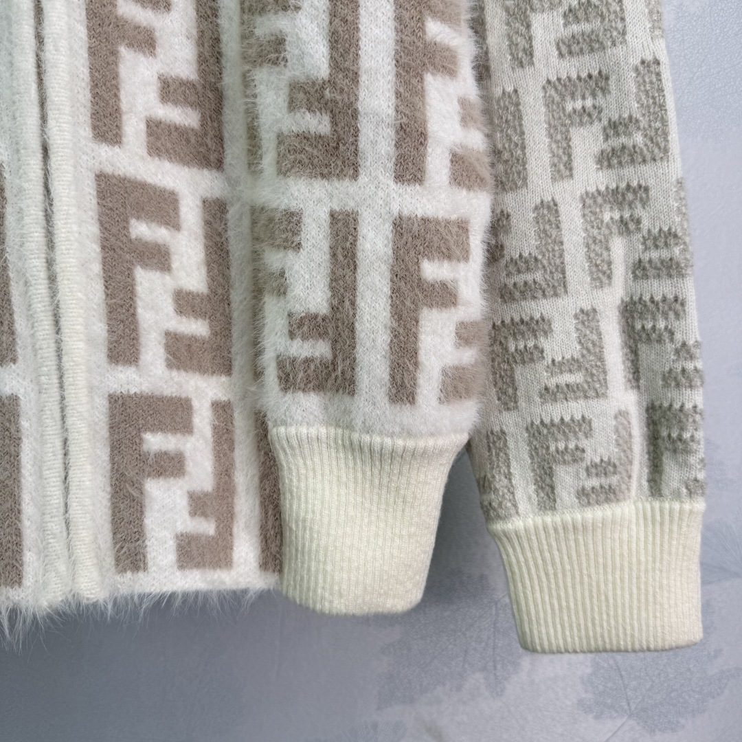 “New Fend*25 Fall-Winter Knitted Collar Dress with Classic Logo and Double-Zipper Design” - 图片 7