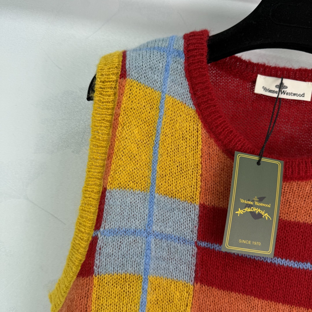 “Qingxita P384 Women’s Outfit: Saturn Logo T-Shirts and Corset Design for Daily Wear” - 图片 4