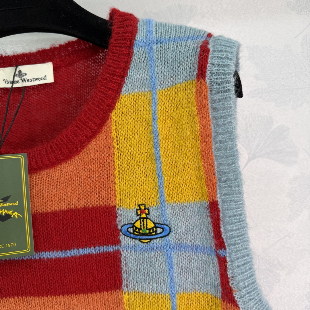 “Qingxita P384 Women’s Outfit: Saturn Logo T-Shirts and Corset Design for Daily Wear” - 图片 3