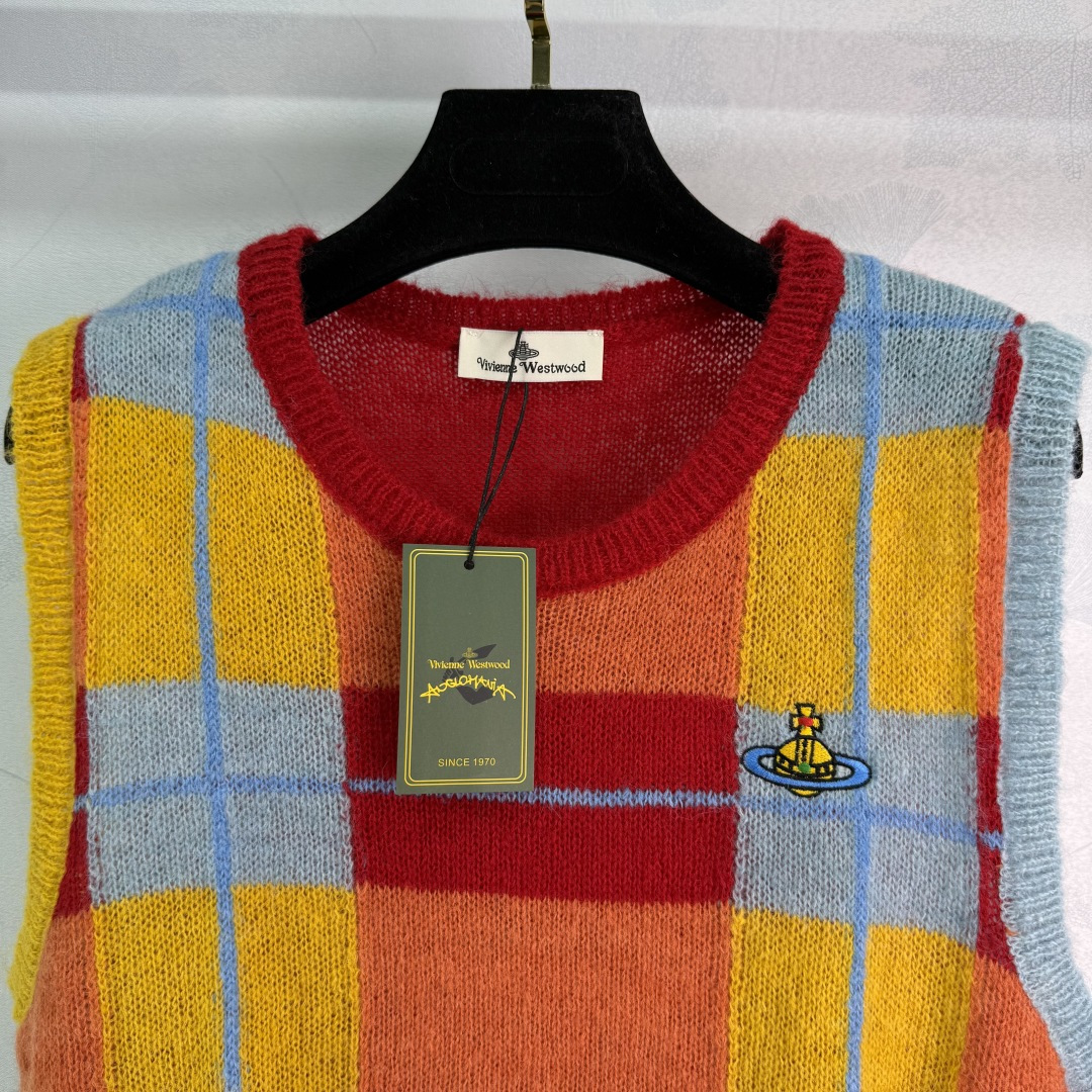 “Qingxita P384 Women’s Outfit: Saturn Logo T-Shirts and Corset Design for Daily Wear” - 图片 2