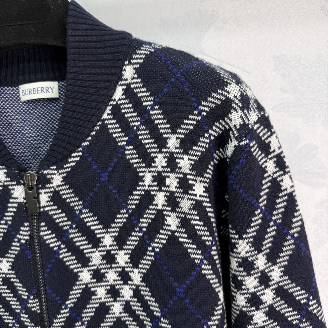 “2025 New Singley Collar Crochet Female Suit: Customized Wool Line-Making, Delicate and Cozy” - 图片 3