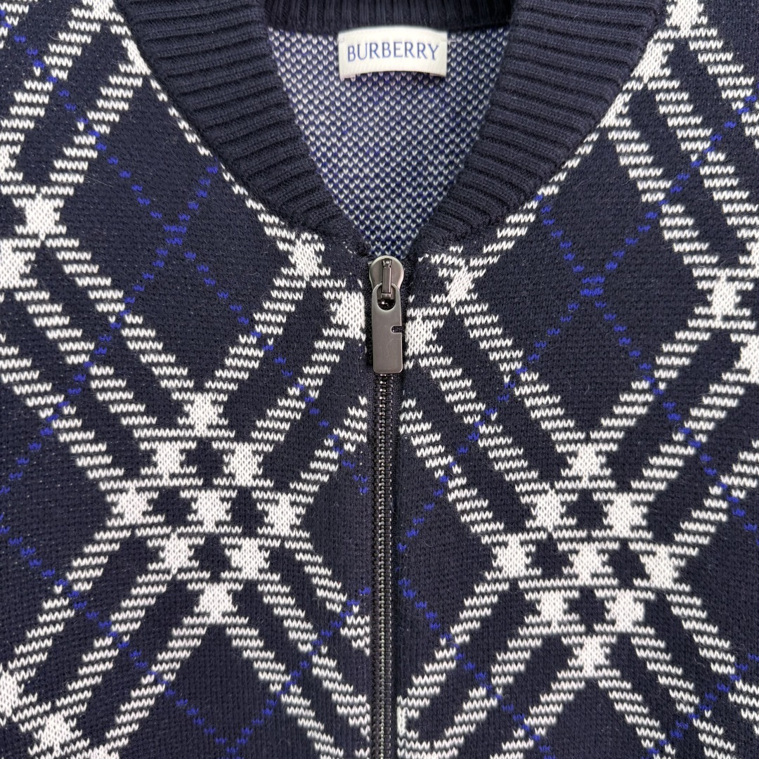 “2025 New Singley Collar Crochet Female Suit: Customized Wool Line-Making, Delicate and Cozy” - 图片 5