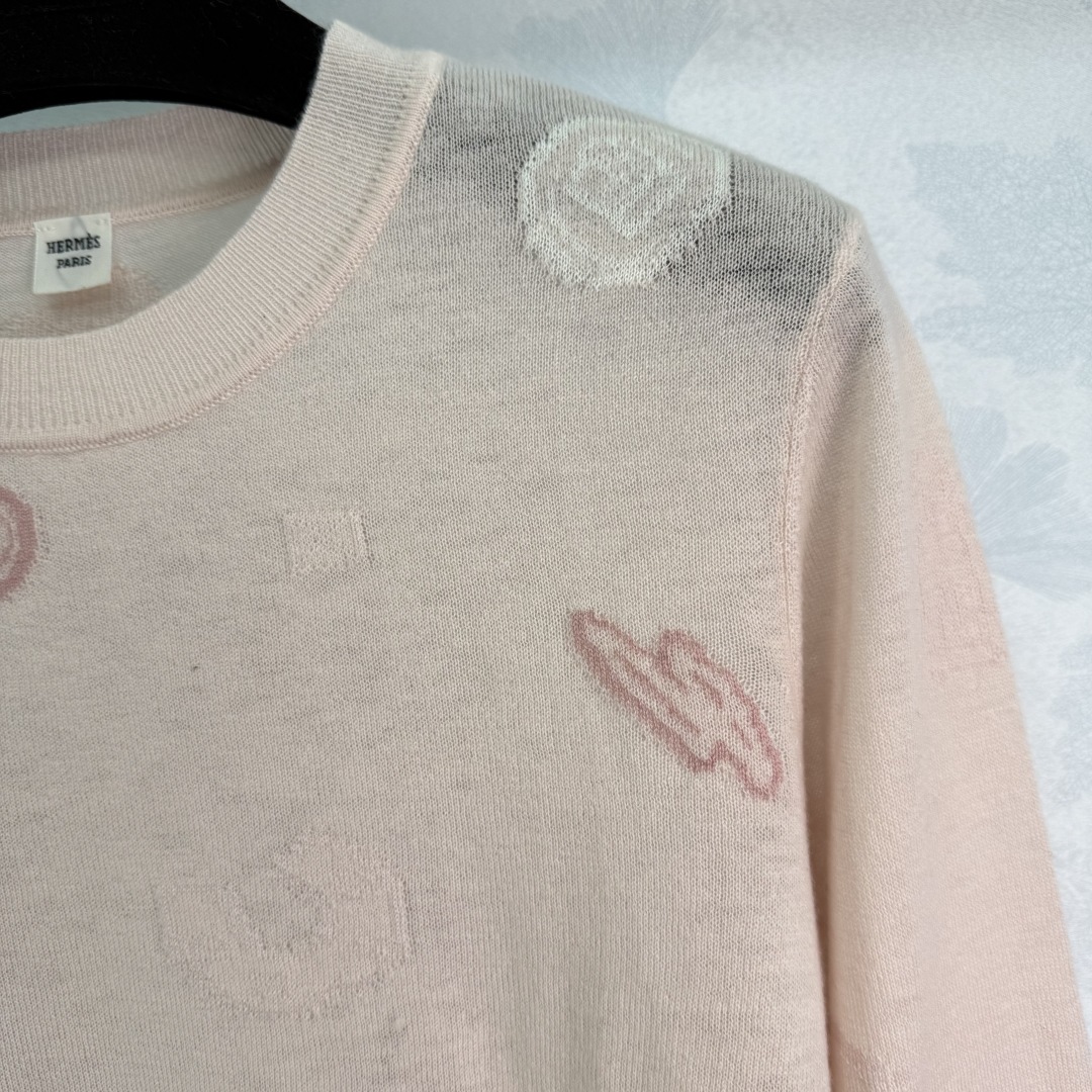 Title: P696 Women’s Outfit with T-Shirts in 2 Colors and 3 Sizes. - 图片 5