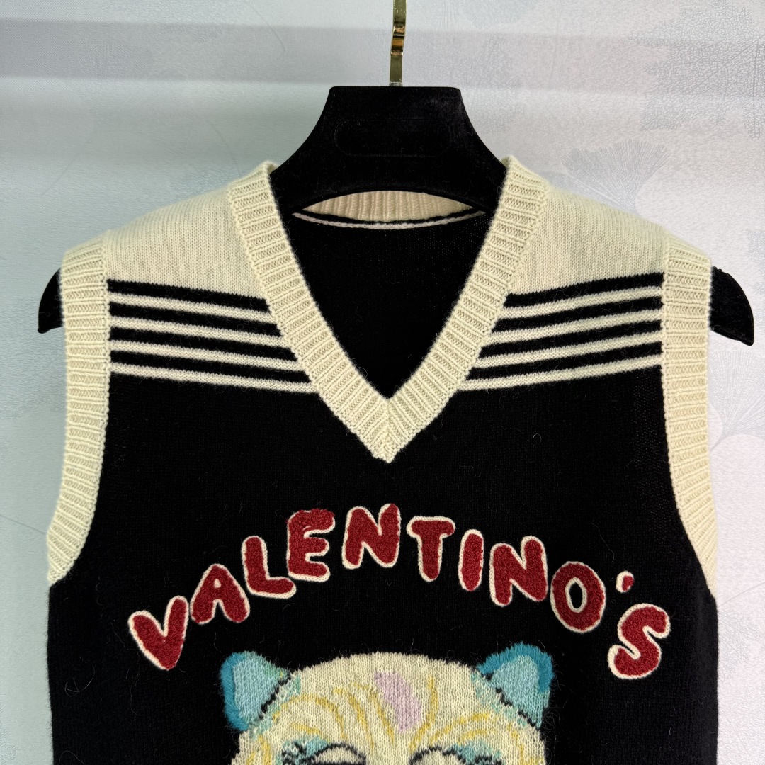 “Valentine’s 2025 Female Suit: One-Size-Fits-All with Cute Cat Design – Picture Color Options” - 图片 2