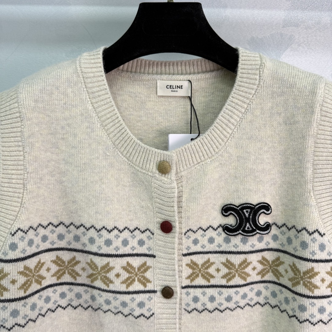 “Original Bad-Ass Female Suit with Swirling Knob Vest: Customized Wool Knit Lines for Daily Commuting” - 图片 5