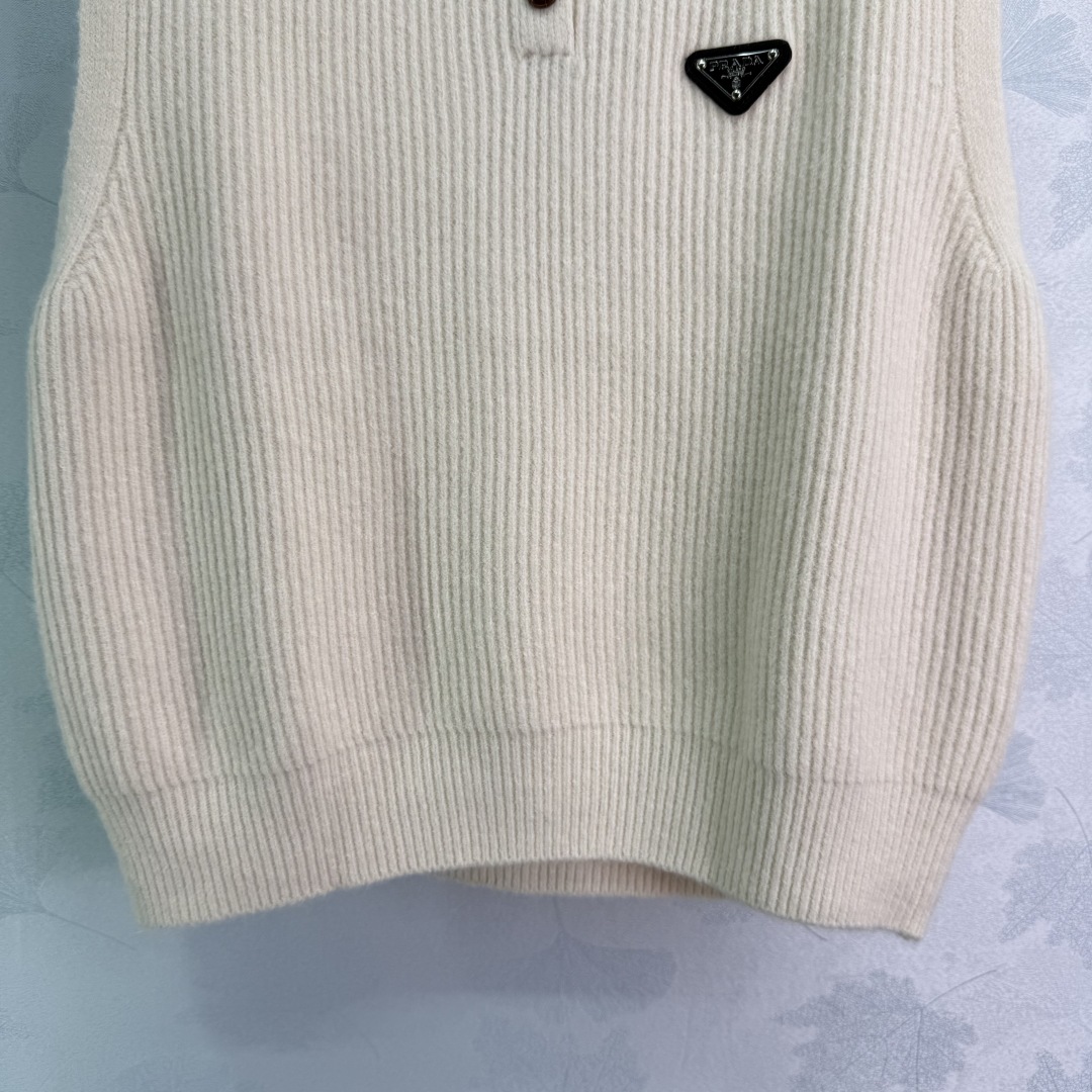 “Prad 2025: P384 Female Suit with Custom Wool Line-Making, Soft & Bulletproof Knitting Vest” - 图片 7