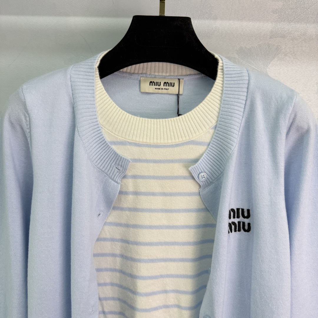 Miu *25 Classic Striped Dress: Versatile One-Size-Fits-All Design for Fall and Winter - 图片 5