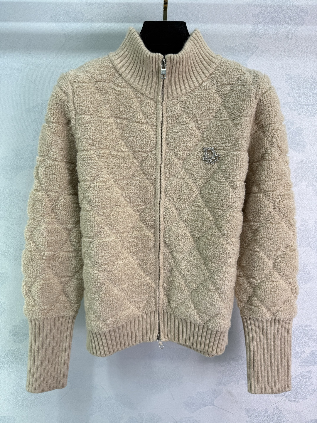 cmp i1759080690685 7368 0 1