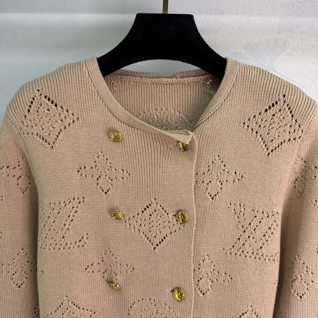 Louis Vuitton Women's Beige Wool Knit Cardigan with Gold Button, Size S-L 3 cmp i1760291029134 660 0 1
