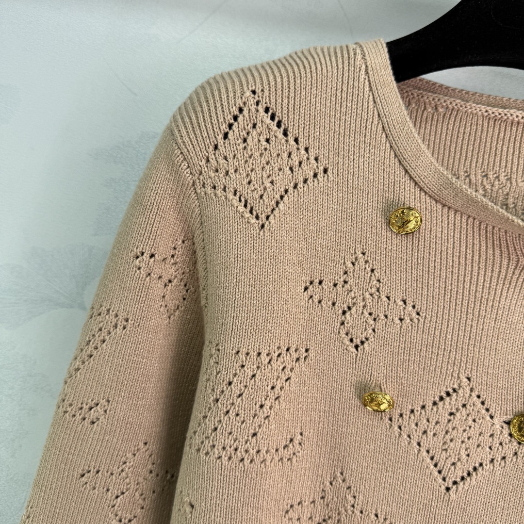 Louis Vuitton Women's Beige Wool Knit Cardigan with Gold Button, Size S-L 5 cmp i1760291033649 6410 0 3