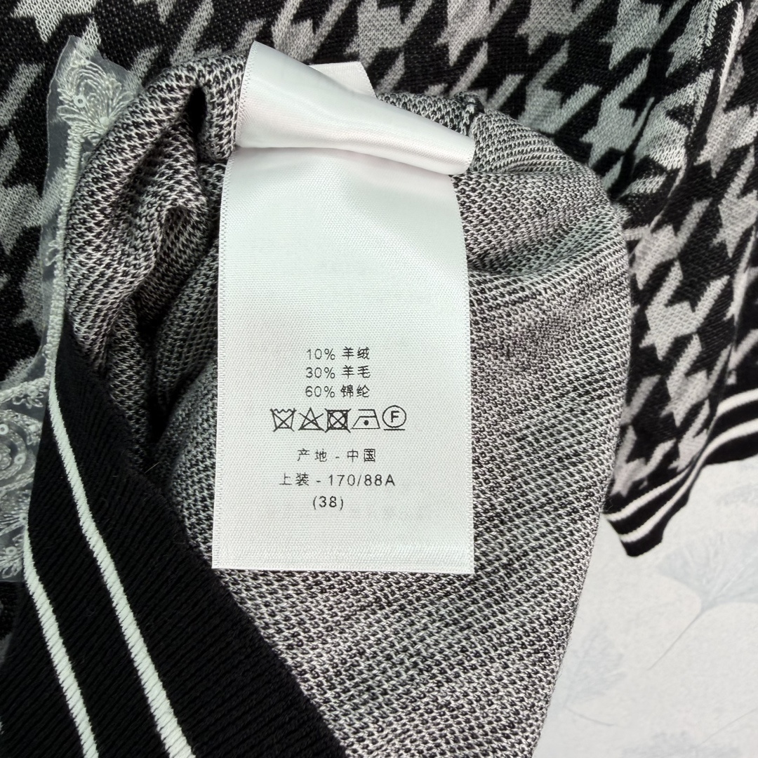 디올 여성 반팔 126446 Dior T Shirt 썸네일 이미지