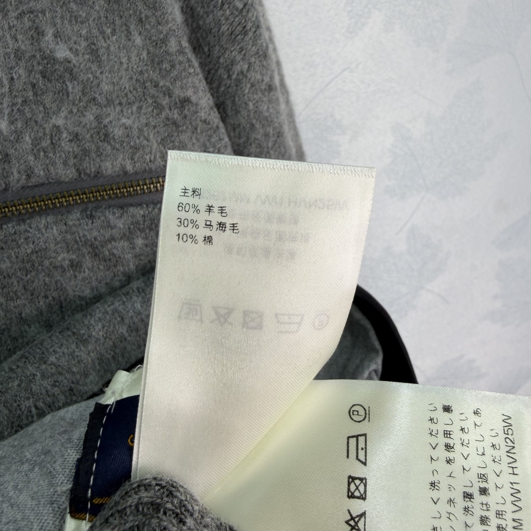 루이비통 네이비 V넥 니트 울 톱 상세 이미지 10