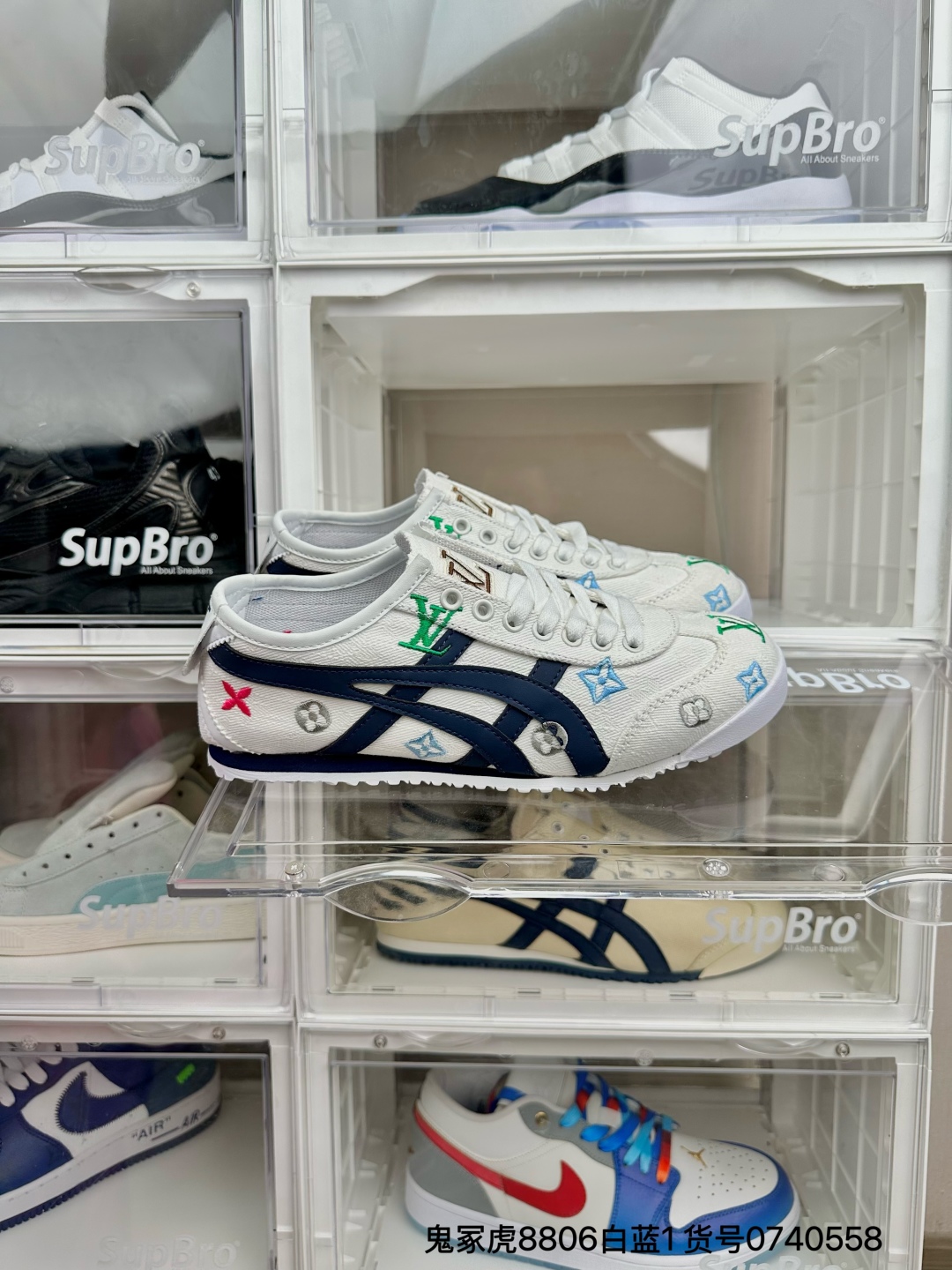 🛒购物价：💰128 鬼冢虎8806白兰

1高版本套楦工艺 正确版型 尺码36-44 男女码现货 
