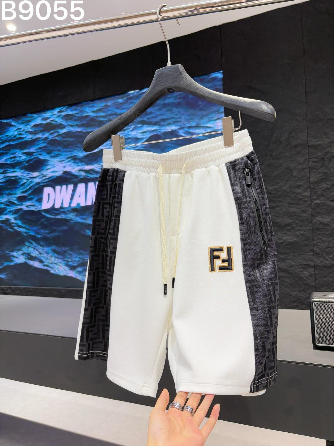 🅿️95 2026 Fendi nuevos pantalones cortos de punto con efecto degradado, tela personalizada, técnica de punto con logo …