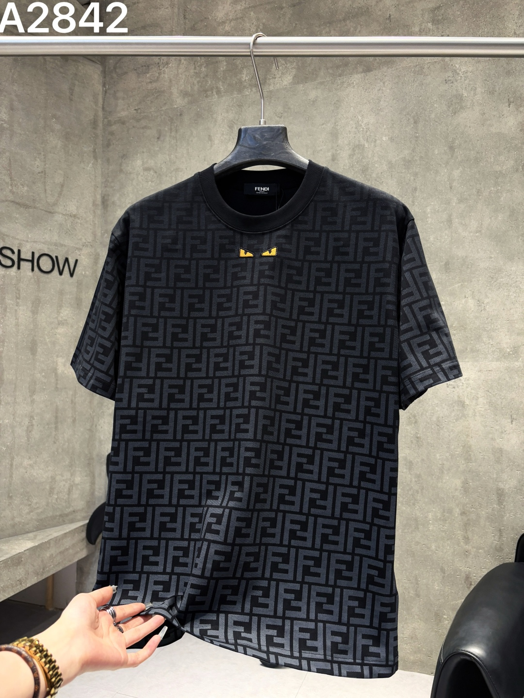 🅿️105 Alta calidad Fendi 26ss nueva camiseta de manga corta con logo bordado de artesanía pesada, tejido - utiliza tej…