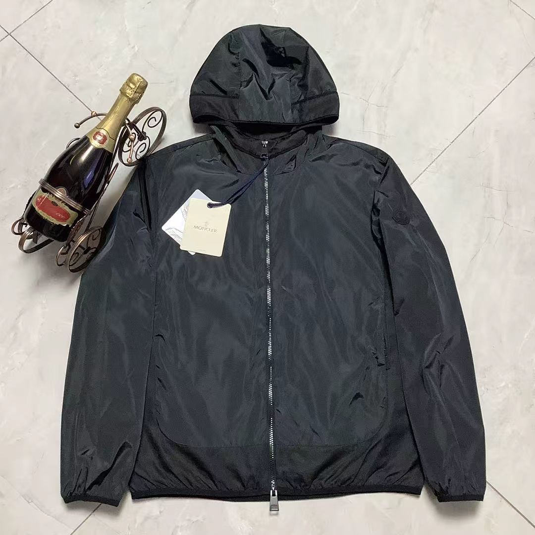 260 Moncler蒙口 spring/summer latest classic hooded trench coat, imported polyester fiber fabric, fashion speci…