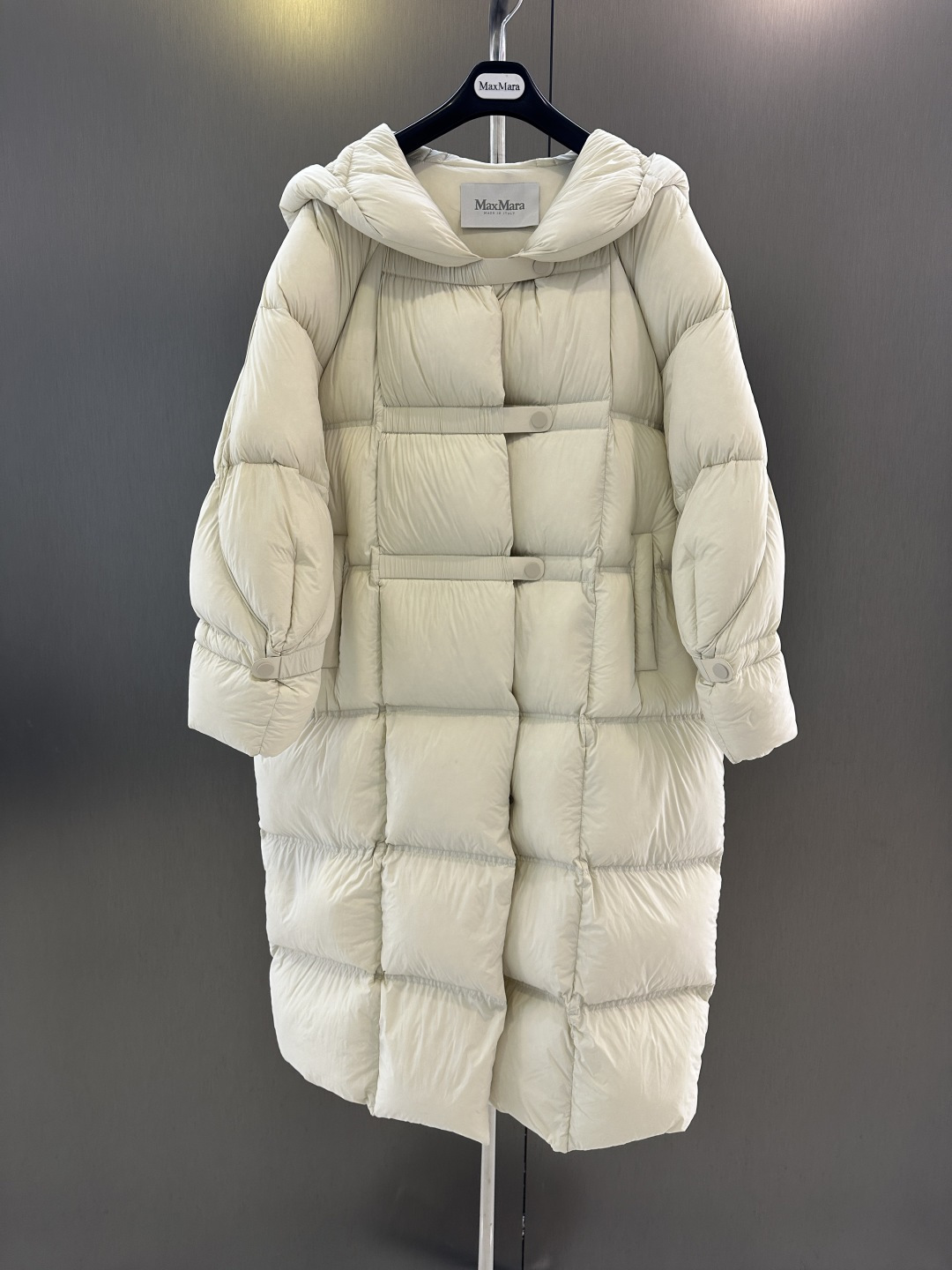 NO:637734,Maxmara new autumn and winter puff goose down jacket, walking goose down quilt, super warm, the upper body will not look bloated, 95% goose down filling inside, simple and advanced SM (length 110, bust 132, size s), Maxmara-clothing, alexander wang19860909Maxmara 秋冬新款泡芙鹅绒服 行走的鹅绒被 超级保暖 上身又不会显得臃肿 内里95鹅绒填充 简约高级 SM（衣长110,胸围132,码数s）,麦丝玛拉-服装,alexander wang,Women's clothing