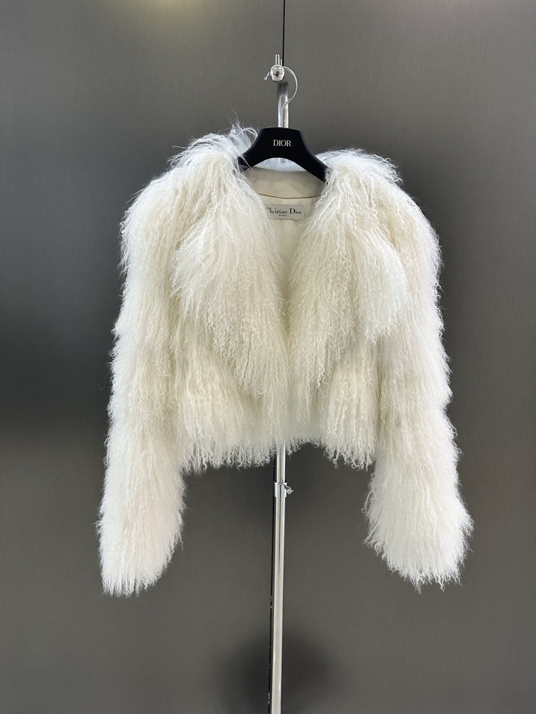 NO:637843,Dior's new autumn and winter style high-quality fur coat, imported sheep's curly wool, super fashionable, high-end and generous upper body SML (length 55, bust 104, size m), Dior-clothing, dior, dior, jackets & coats, alexander wang19860909Dior 秋冬新款 高品质皮草外套 进口羊卷毛 超级时尚 上身高级大方 SML（衣长55,胸围104,码数m）,迪奥-服装,dior,dior,jackets & coats,alexander wang,Women's clothing