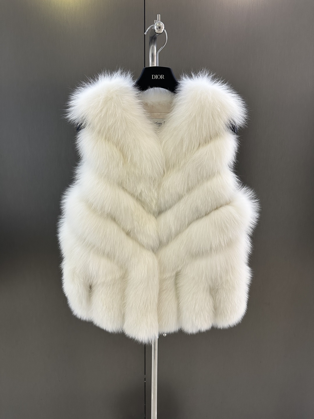 NO:637829,Dior new autumn and winter high-quality fox fur vest, Finnish white fox two-color dyeing, high-end and versatile, unique color, high-end sm (length 53, bust 100, size m), Dior-clothing, dior, dior, alexander wang19860909Dior 秋冬新款高品质狐狸毛马甲 芬兰白狐双色染 高级百搭 颜色独特高级 sm（衣长53,胸围100,码数m）,迪奥-服装,dior,dior,alexander wang,Women's clothing