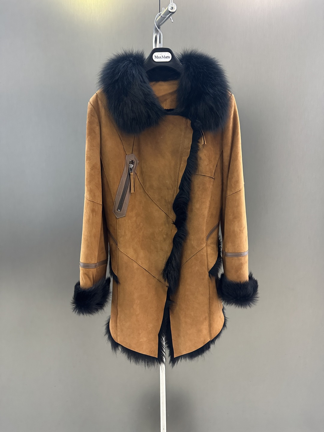 NO:637711,Maxmara Autumn and Winter Welfare Style Fur-in-One, Harder Fabric, Imported Wool-Fur-In-One, High-end Fashion, Simple and Versatile, MLXL xxl (Length 65, Bust 96, Size XL), Maxmara-Clothing,  19860909Maxmara 秋冬福利款皮毛一体 面料偏硬 进口羊毛皮毛一体 高级时尚 简约百搭 MLXL xxl（衣长65,胸围96,码数XL）,麦丝玛拉-服装, ,Women's clothing