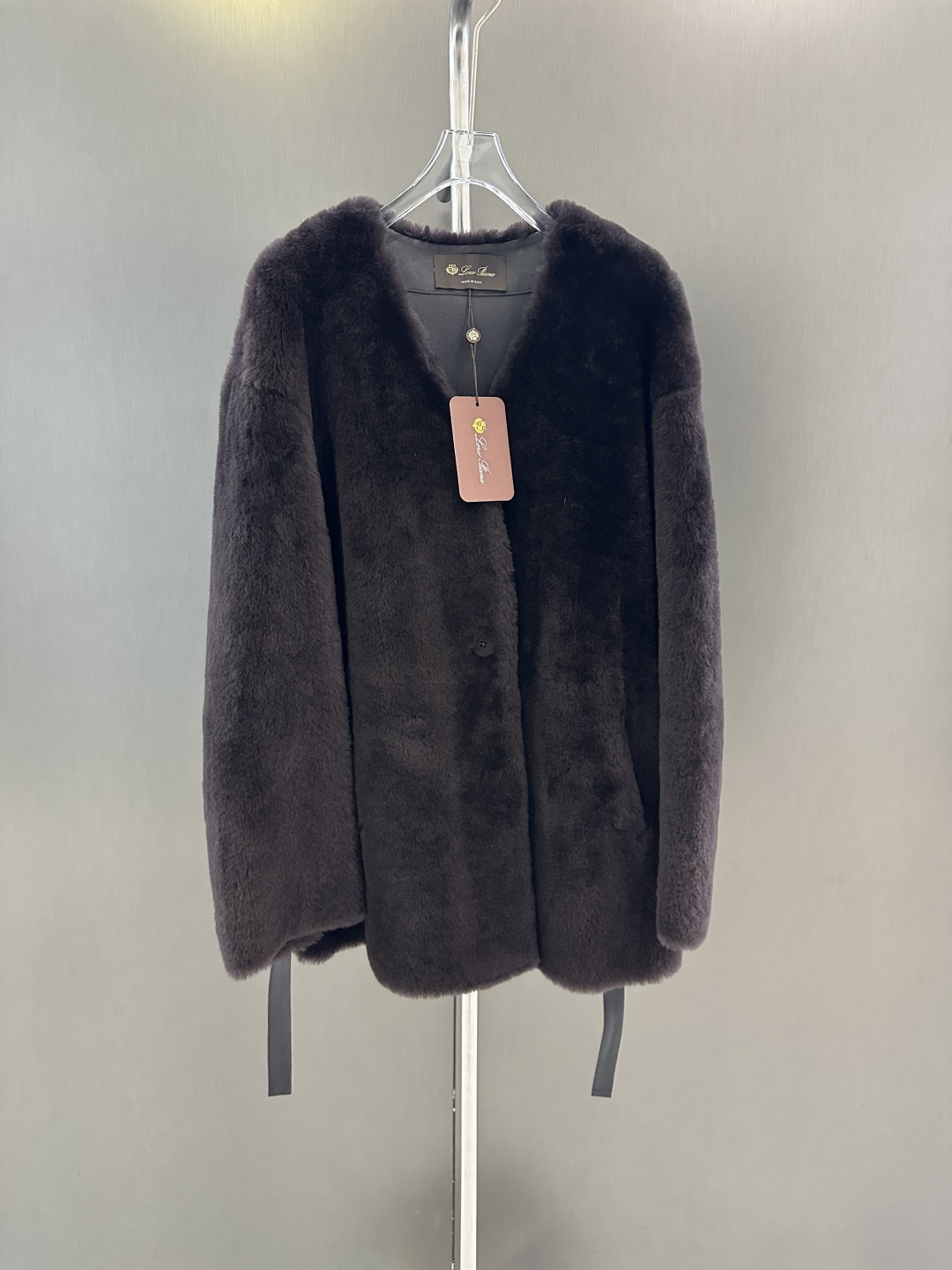NO:662034,Loro piana autumn and winter new imported Lagon fur one-piece imported Lagon fur one-piece simple high-end SML (length 73, bust 108, size s), women's clothing, loro piana,  19860909Loro piana秋冬新款进口拉贡皮毛一体 进口拉贡皮毛一体 简约高级SML（衣长73,胸围108,码数s）,女装,loro piana, ,Women's clothing