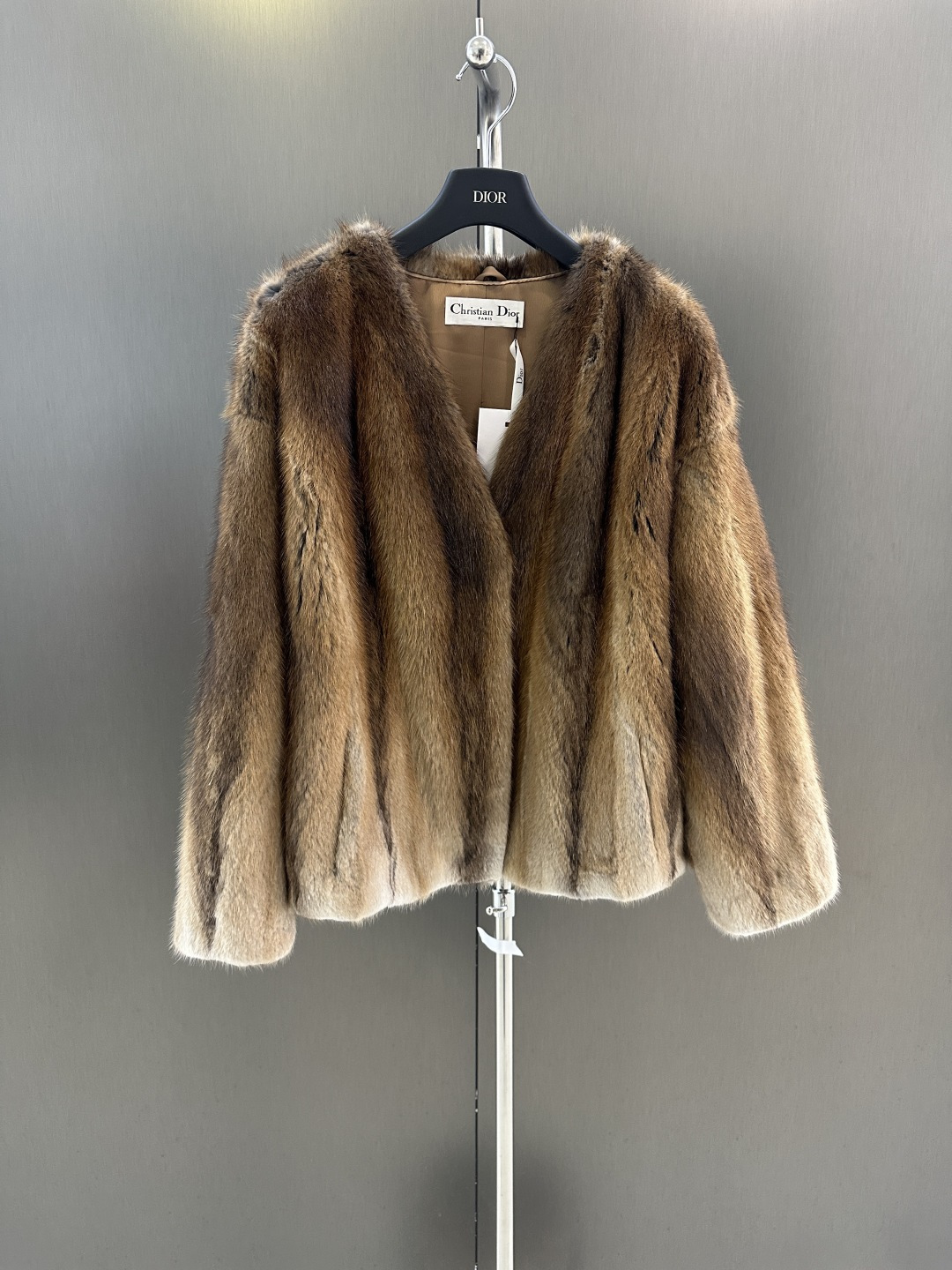 NO:637828,Dior's new autumn and winter mink fur coat, imported purple-label mink fur coat, simple and advanced, fashionable and elegant SML (length 59, bust 114, size L), Dior-clothing, dior, dior, jackets & coats, alexander wang19860909Dior 秋冬新款水貂皮草外套 进口紫标级青根貂皮草外套 简约高级 时尚大气 SML（衣长59,胸围114,码数L）,迪奥-服装,dior,dior,jackets & coats,alexander wang,Women's clothing