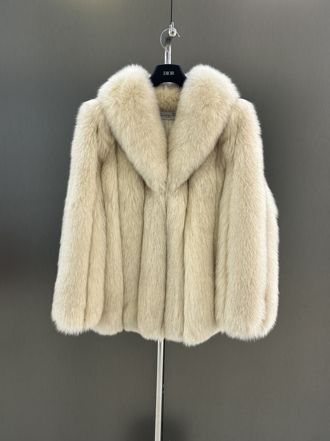 NO:637804,Dior new autumn and winter high quality fox fur coat imported Finnish white fox whole fox fur coat high fashion simple and elegant sm (length 70, bust 100, size M), Dior-clothing, dior, dior, jackets & coats, alexander wang19860909Dior 秋冬新款高品质狐狸毛皮草外套 进口芬兰白狐 整皮狐狸毛皮草外套 高级时尚 简约大气 sm（衣长70,胸围100,码数M）,迪奥-服装,dior,dior,jackets & coats,alexander wang,Women's clothing